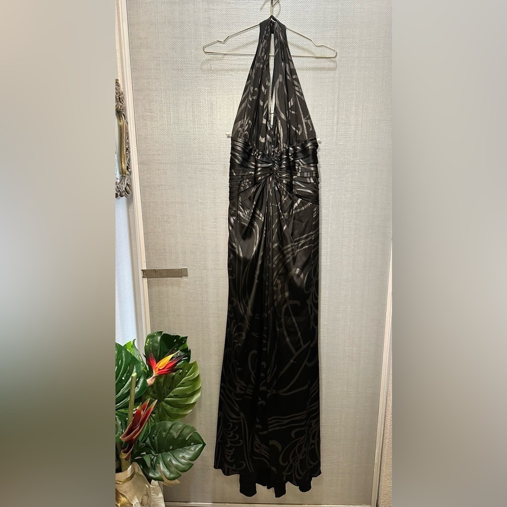 Tadashi Collection black metallic Grey Silk blend halter maxi lined gown size 14